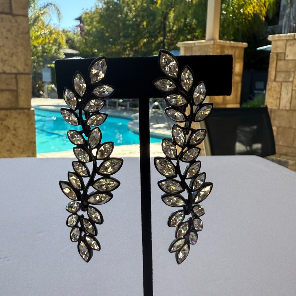 Elegant Kenneth Jay Lane Black Leaf Drop Earrings.